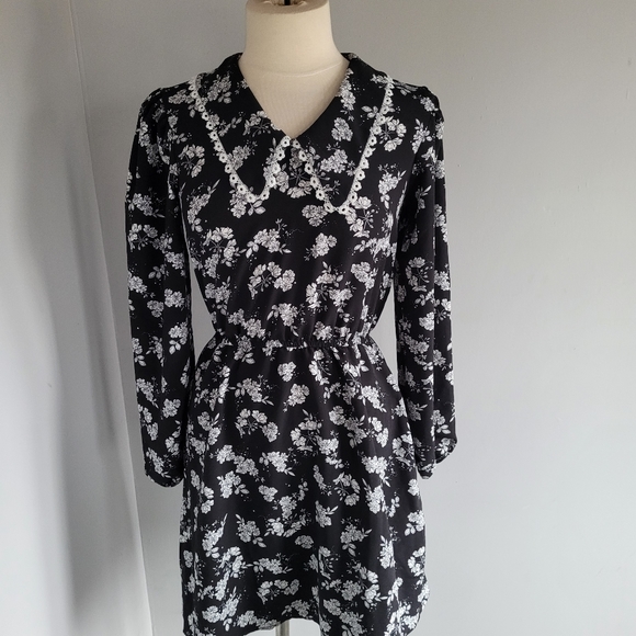 Suzy Shier floral dress Size S/M - Picture 6 of 6